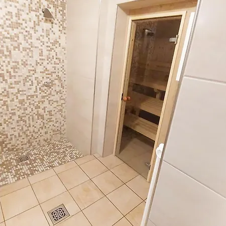 Berg-juwel Hallenbad Mit Sauna